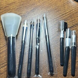 Estée Lauder Makeup Brush Set